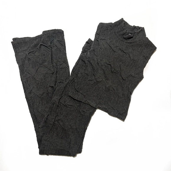 FASHION NOVA Charcoal Grey Textured Matching Crop Top + Pants Set - Picture 4 of 5